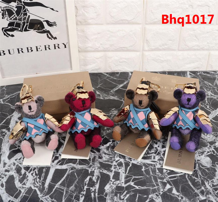 BURBERRY巴寶莉 Thomas 泰迪熊吊飾 蘇格蘭精紡格紋羊絨  Bhq1017
