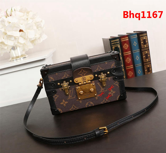LV路易威登 原版品質 時尚潮流 PETITE MALLE 手袋 M94219  Bhq1167