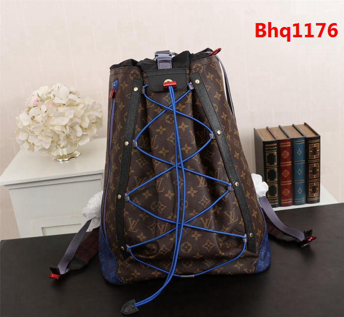 LV路易威登 2018春夏時裝秀的Backpack Outdoor雙肩包 M43834  Bhq1176