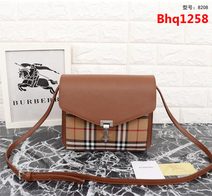 BURBERRY巴寶莉 原單 新款爆款 斜背包 卸下斜背帶兼作手拿包 8208  Bhq1258