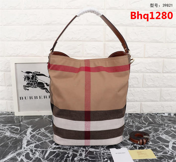 BURBERRY巴寶莉 最火爆款 星星同款 官網同步 The Ashby 艾仕貝手袋 39821  Bhq1280
