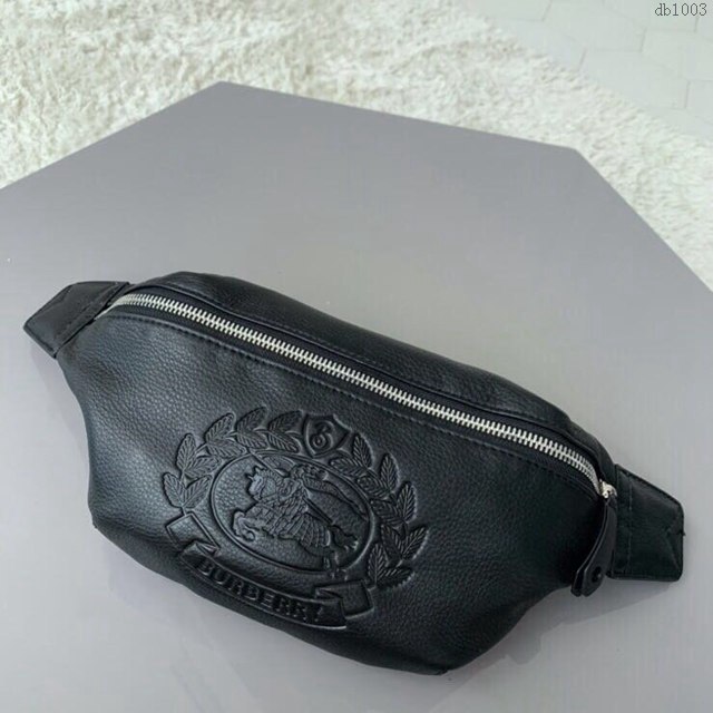 Burberry專櫃新款包包 巴寶莉中性款戰馬騎士logo腰包胸包  db1003