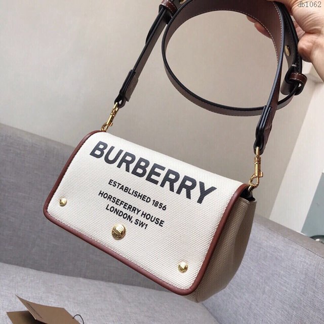 Burberry專櫃新款女包 巴寶莉走秀款帆布相機包單肩斜挎女包  db1062