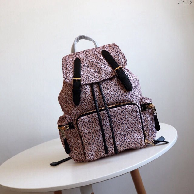 Burberry專櫃新款雙肩包 巴寶莉The Rucksack中號專屬標識印花尼龍軍旅背包  db1178