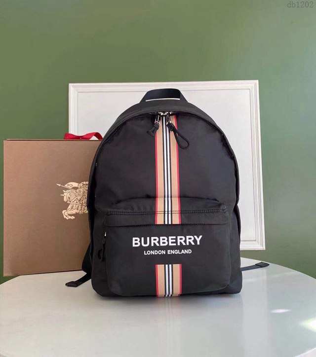Burberry專櫃新款雙肩包 巴寶莉防水尼龍雙肩包  db1202