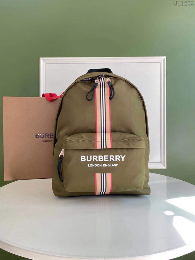 Burberry專櫃新款雙肩包 巴寶莉防水尼龍雙肩包  db1203