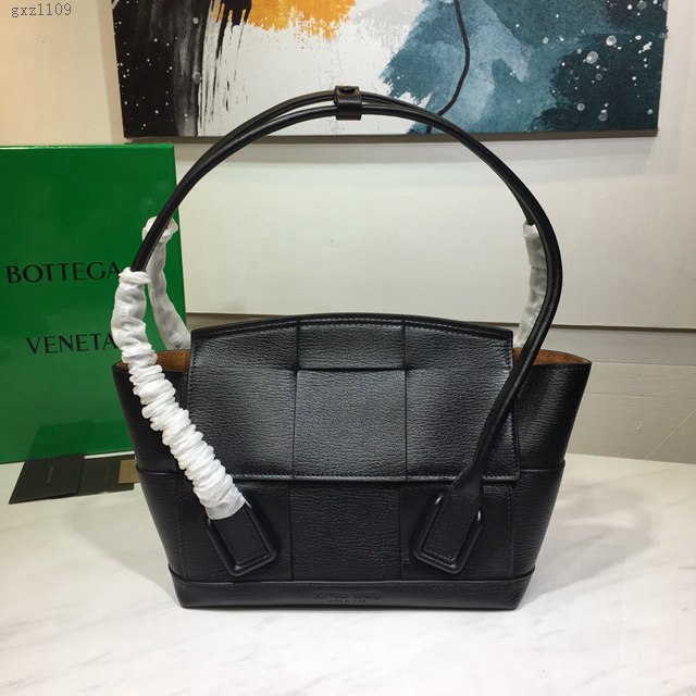 Bottega veneta高端女包 寶緹嘉爆款THE ARCO編織款手提包  BV經典款蝙蝠包  gxz1109