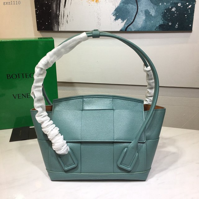Bottega veneta高端女包 寶緹嘉爆款THE ARCO編織款手提包  BV經典款蝙蝠包  gxz1110
