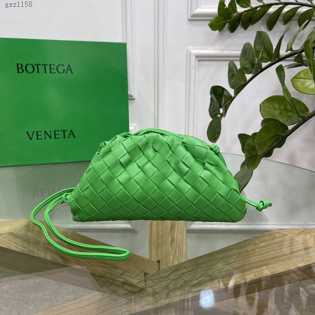 Bottega veneta高端女包 98061 寶緹嘉粗格編織羊皮雲朵POUCH手拿包 BV經典款女包  gxz1158
