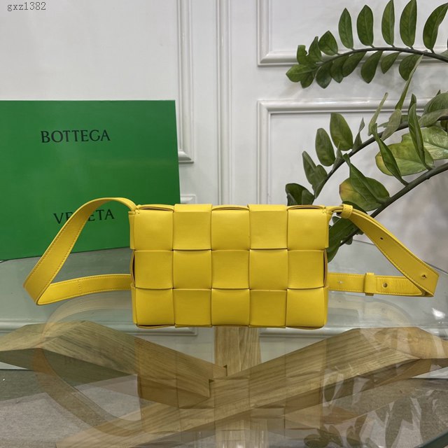 Bottega veneta高端女包 KF0017 寶緹嘉Cassette肩背女包 BV新款放大編織斜挎包  gxz1382