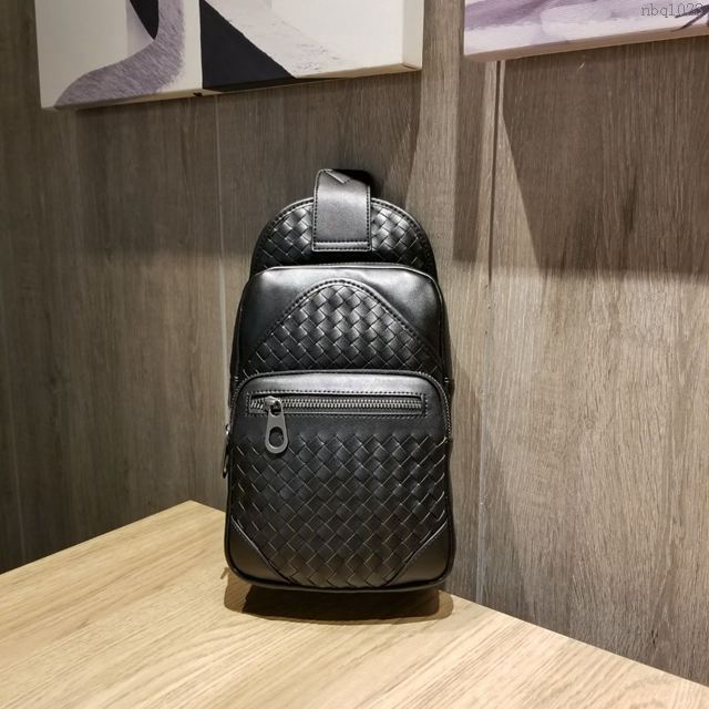 BV男包 22668-1 寶緹嘉爆款胸包 經典款BV男挎包  nbq1023