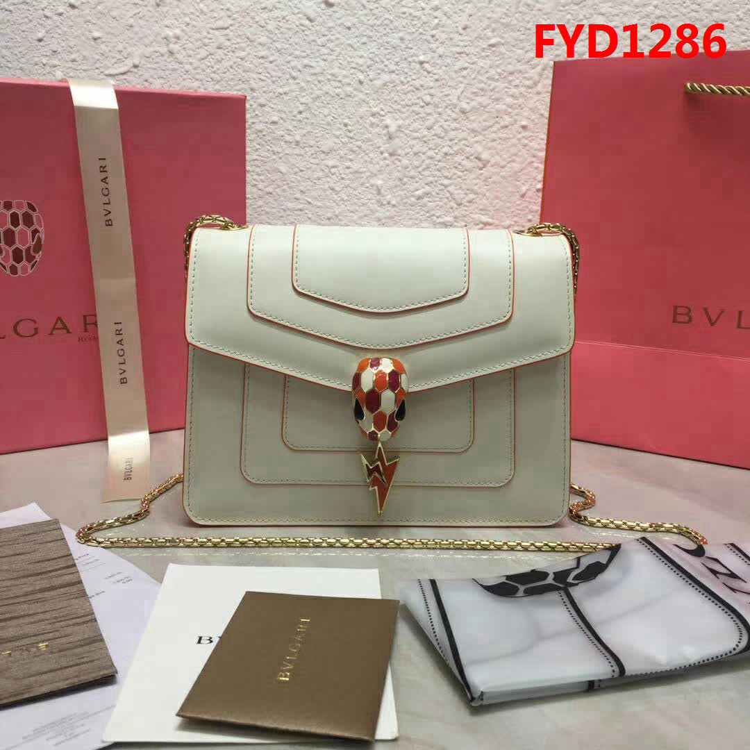 BVLGARI寶格麗 專櫃最新 閃電吊墜限量款 單層風琴包 B34559 FYD1286