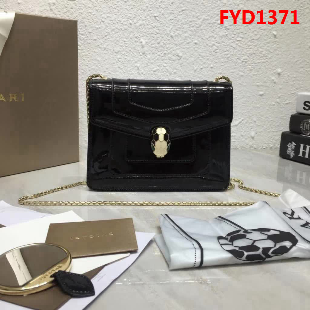 BVLGARI寶格麗 漆皮系列 小號 時尚 鏈條單肩斜挎包 34559 FYD1371