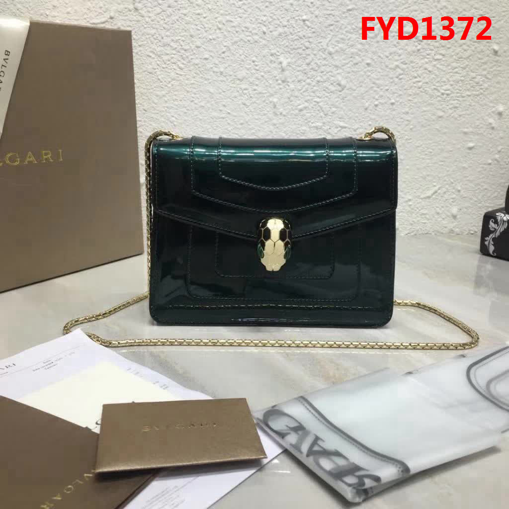 BVLGARI寶格麗 漆皮系列 小號 時尚 鏈條單肩斜挎包 34559 FYD1372