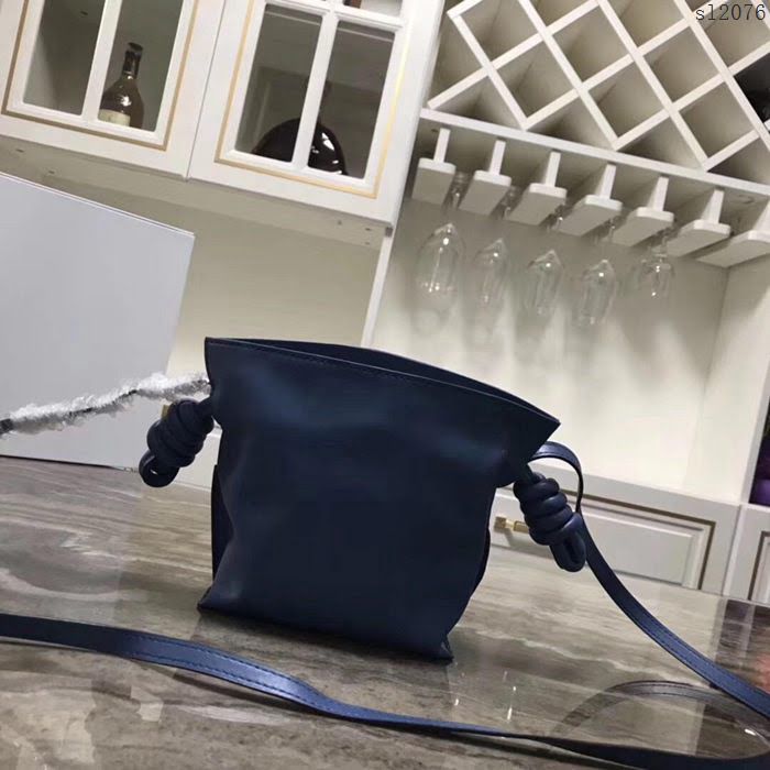LOEWE女包 綿羊皮 Mini福袋 261843 羅意威女斜挎包  sl2076