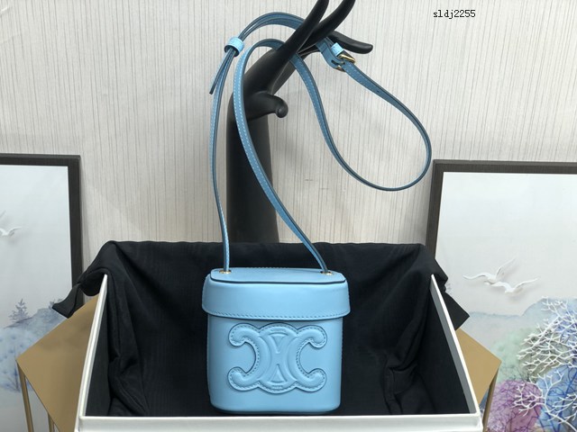 Celine專櫃2022春夏新款BOXTRIOMPHE系列手袋 199263 賽琳立體小水桶包單肩斜挎小包 sldj2255