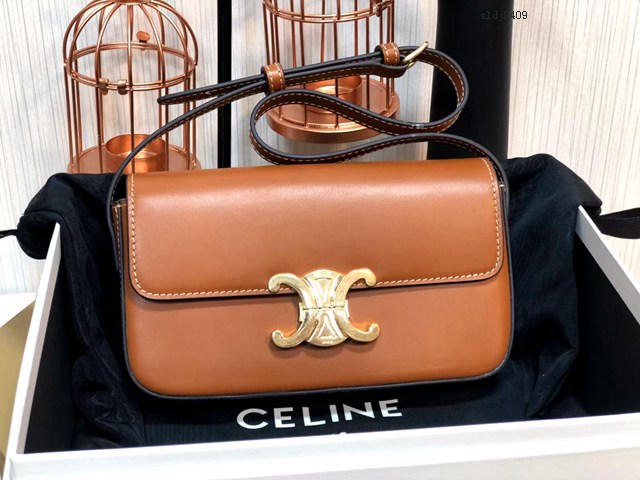 Celine專櫃2022新款Triomphe Shoulder Bag 194143 賽琳最新款凱旋門腋下包 sldj2409