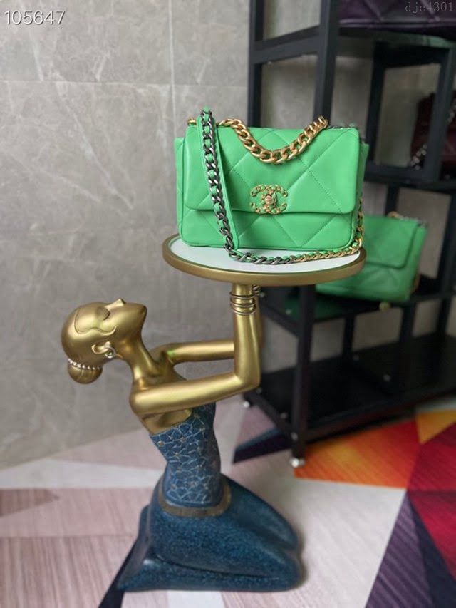 Chanel女包 香奈兒專櫃最新色款19口蓋包 Chanel經典草綠色羊皮女包 AS1160  djc4301