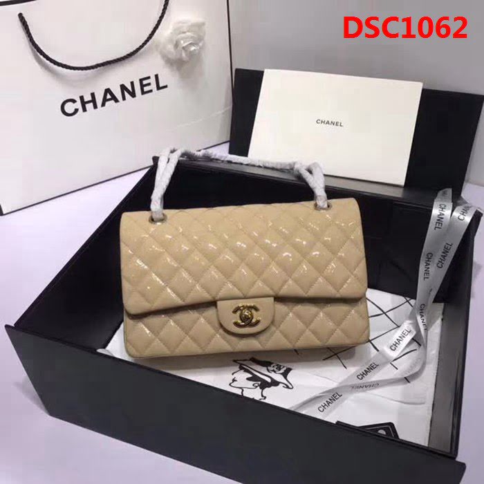 香奈兒CHANEL 升級版A1112小羊皮金銀鏈條單肩斜挎包 DSC1062