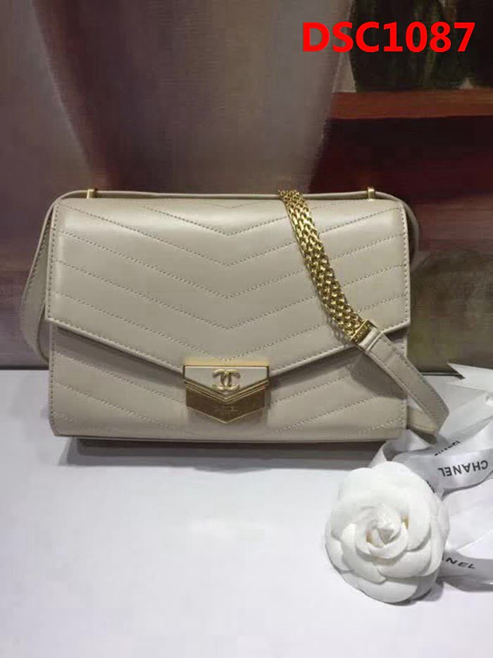 香奈兒CHANEL57491CHANEL 2018新品漢堡系列專櫃最新版肩背斜跨晚宴包 DSC1087