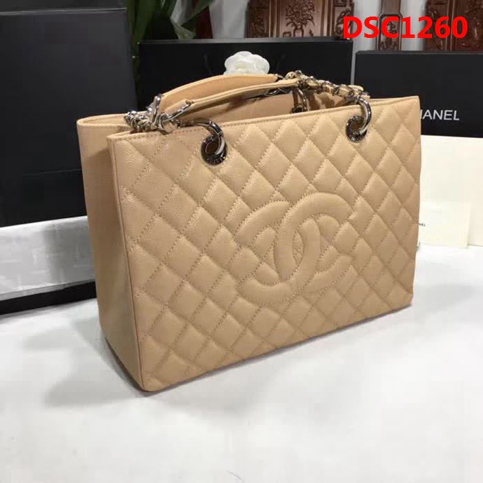 香奈兒CHANEL 50995 經典系列 魚子醬牛皮時尚休閒手提單肩包 DSC1260
