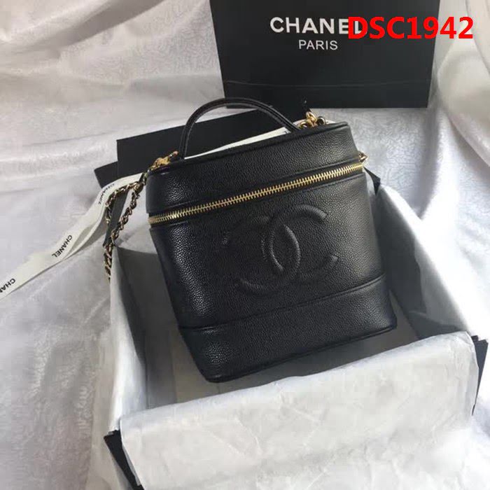 香奈兒CHANEL 21699 2018秋冬新款時尚化妝包可肩背手提 DSC1942