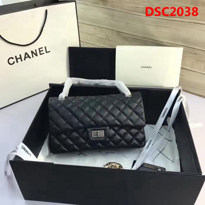香奈兒CHANEL 225 進口大象紋胎牛皮金銀扣單肩斜挎鏈條包 DSC2038