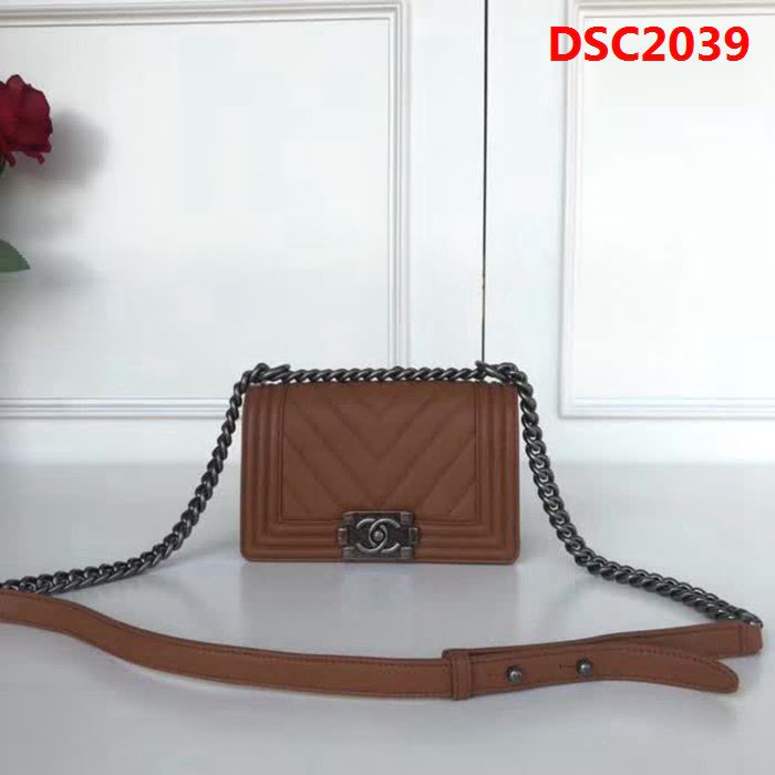 香奈兒CHANEL 67085奶茶色原單質量經典之作鏈條斜挎包 DSC2039