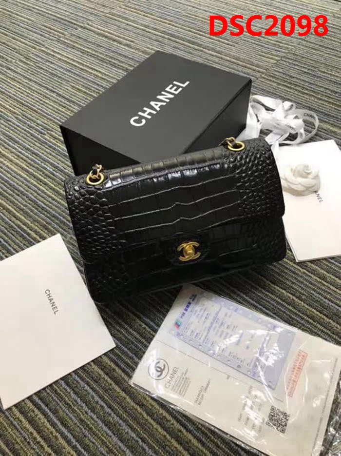 香奈兒CHANEL 黑色色A01112新款經典CF小牛皮壓花鱷魚紋時尚單肩鏈條口蓋包 DSC2098