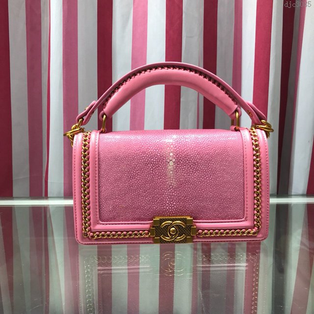 Chanel女包 A94804粉色 BOY CHANEL口蓋包 珍珠魚皮拼小羊皮 香奈兒手提包 手拎包 Chanel鏈條斜挎包  djc3085
