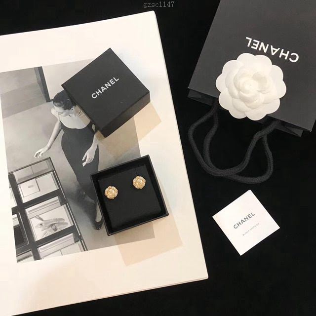 chanel耳環 香奈兒耳釘 小香經典Logo 耳環熱銷款  gzsc1147