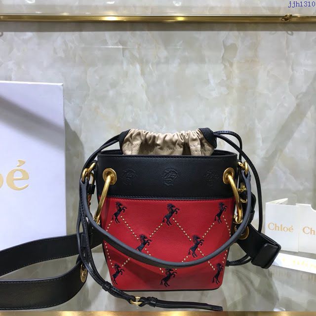 Chloe女包 克洛伊經典小馬刺繡鉚釘系列拼色水桶包 Chole手提肩背斜挎包  jjh1310