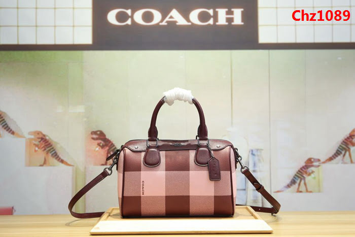 COACH蔻馳 新款蘇格蘭格紋 女士單肩斜挎 手提波士頓桶包 26146  Chz1089