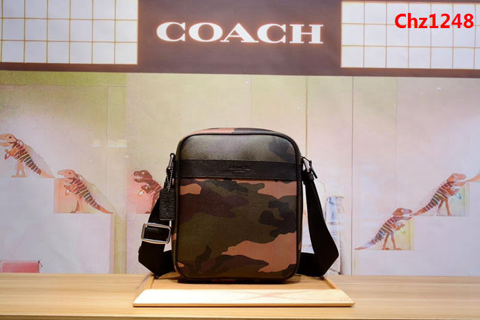 COACH蔻馳 迷彩原單 F54782 專櫃最新款 男士經典單肩斜挎包 必備款  Chz1248