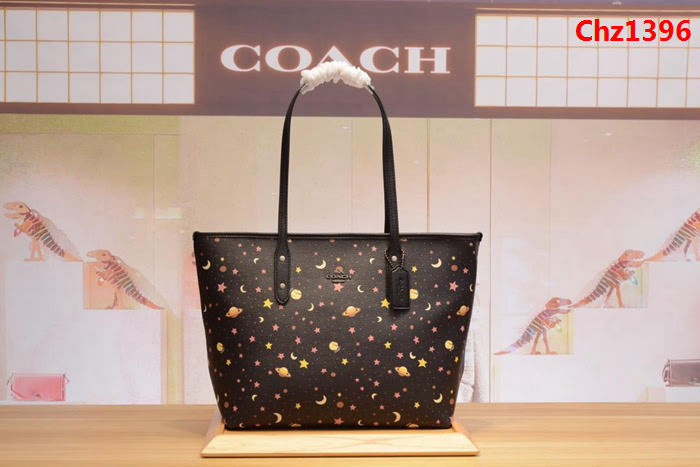 COACH蔻馳 F30058新款 拉鏈托特購物袋 單肩包 十字紋頭層牛皮 星空圖案  Chz1396