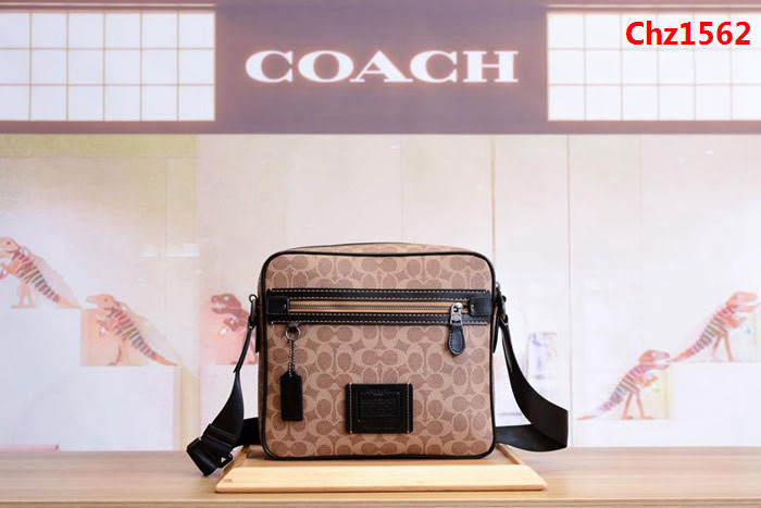 COACH蔻馳 代購級別 43008男款 經典標誌帆布 DYLAN 27號手袋斜挎包 可肩背或斜挎  Chz1562