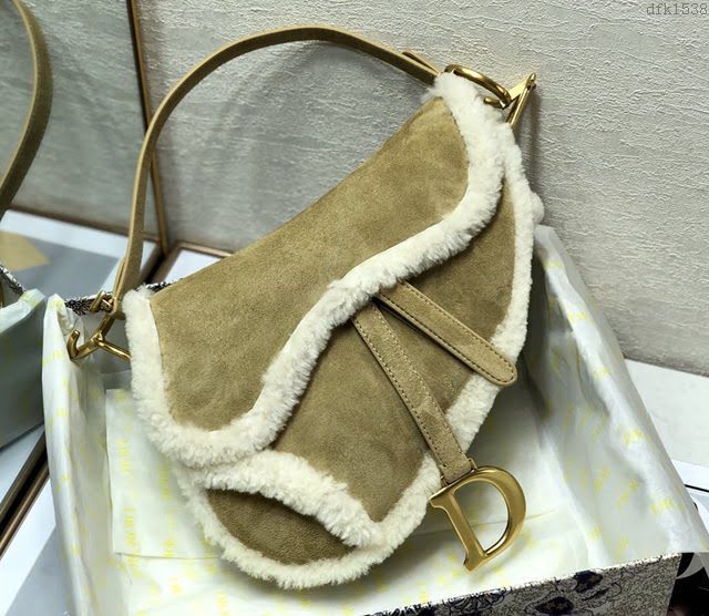 Dior女包 迪奧Saddle羊羔毛皮毛一體馬鞍包 Dior手提肩背包  dfk1538