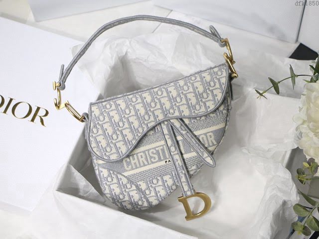 Dior女包 迪奧saddle Oblique限定款刺繡馬鞍包 Dior手提肩背包  dfk1850