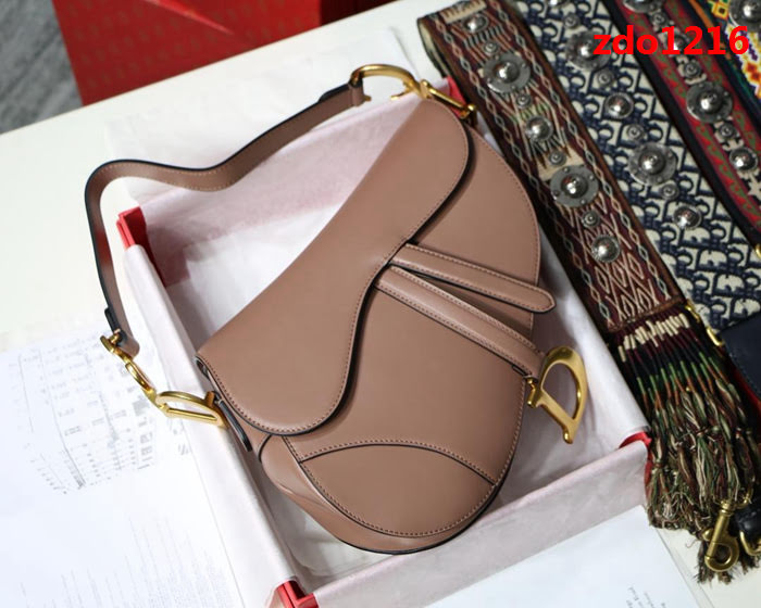 DIOR迪奧 Dior saddle 全皮系列 藕粉大號 馬鞍包  zdo1216