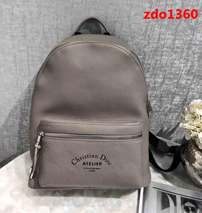 DIOR迪奧 homme 男款雙肩包 簡單休閒背包  zdo1360