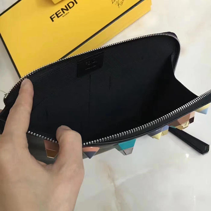 FENDI芬迪 小怪獸 時尚手拿包  fd1065