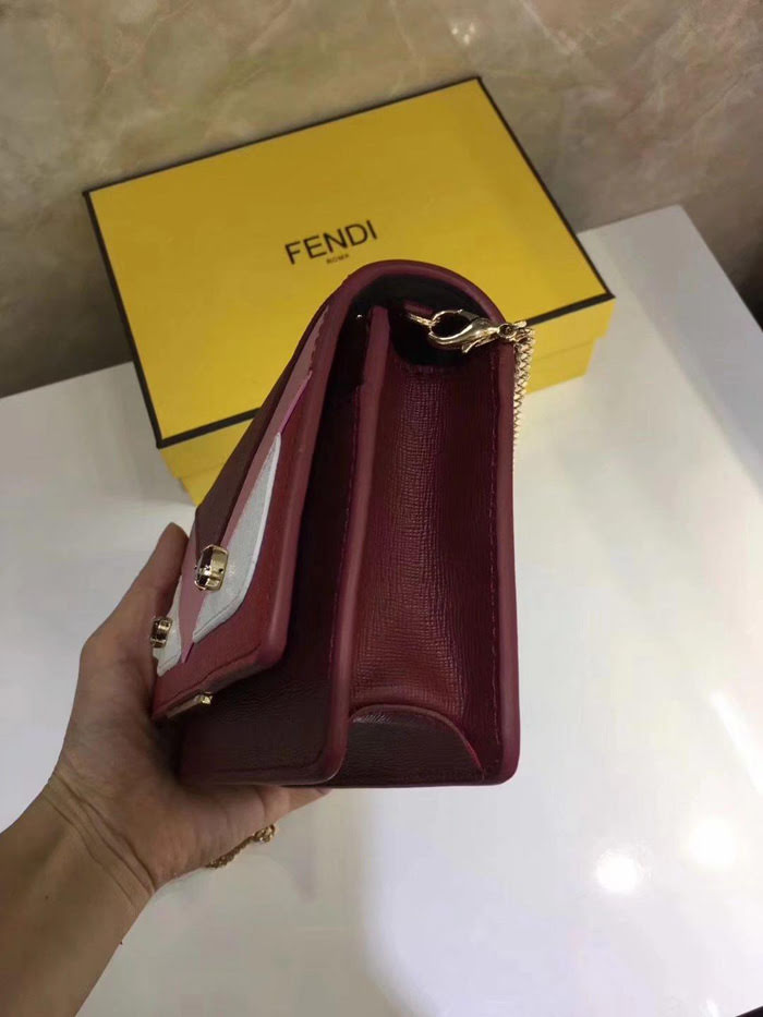 FENDI芬迪 專櫃最新款 裏外頭層牛皮 鏈條單肩斜跨小包  fd1076