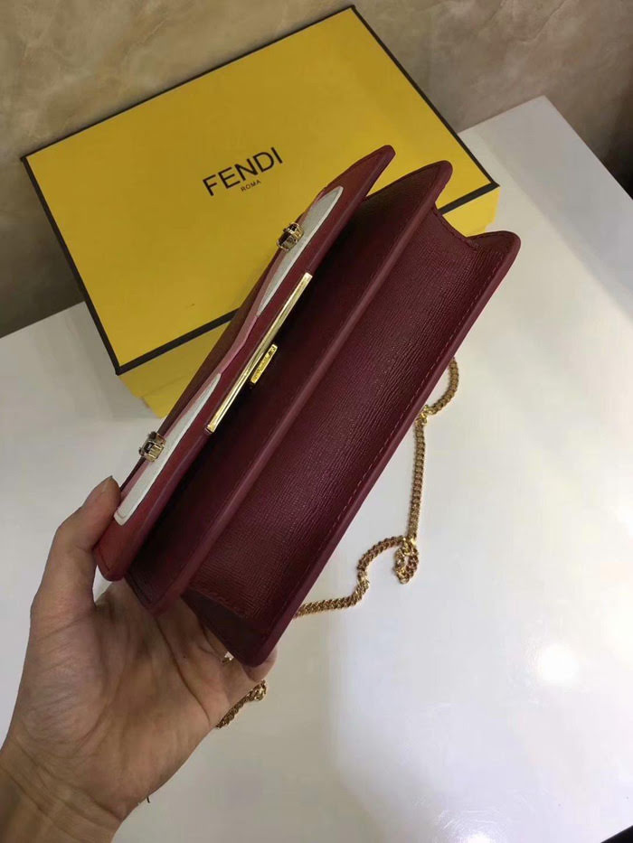 FENDI芬迪 專櫃最新款 裏外頭層牛皮 鏈條單肩斜跨小包  fd1076