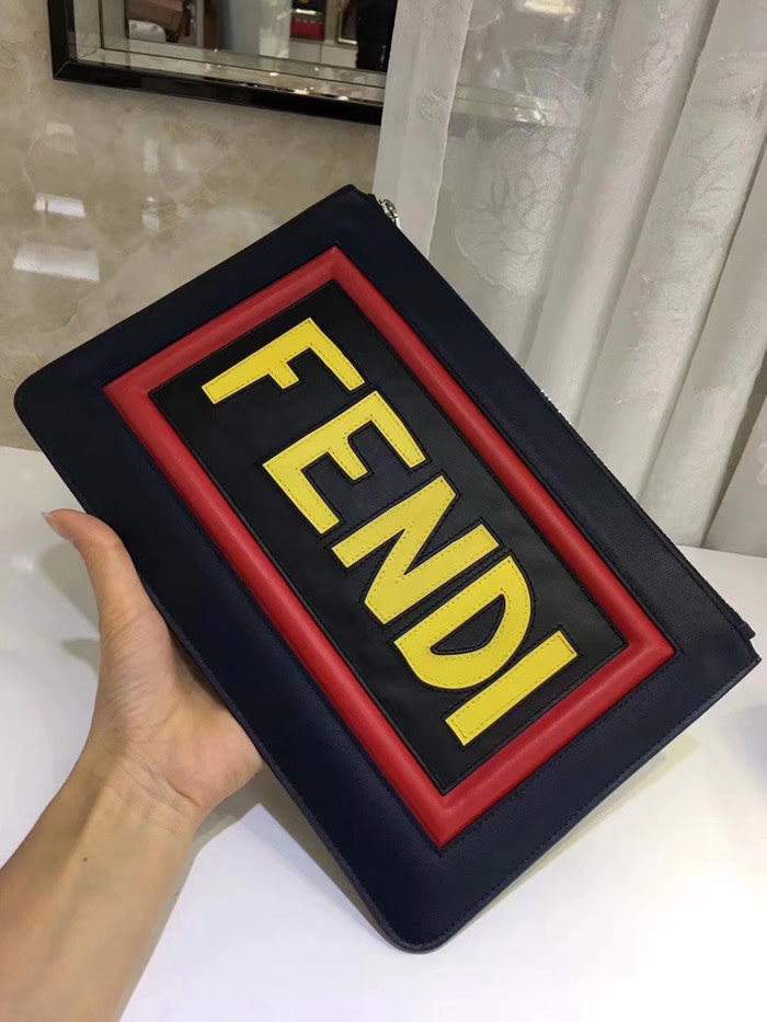 FENDI芬迪 小怪獸 手拿包  fd1085
