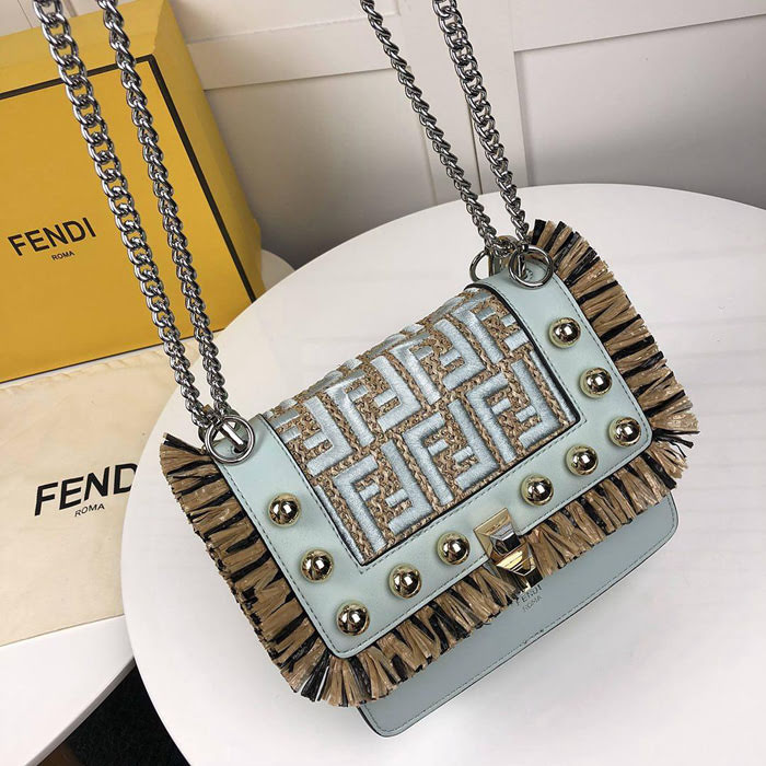 FENDI芬迪 最新款 KAN I手袋 時尚獨特 可斜背或手拿  fd1104