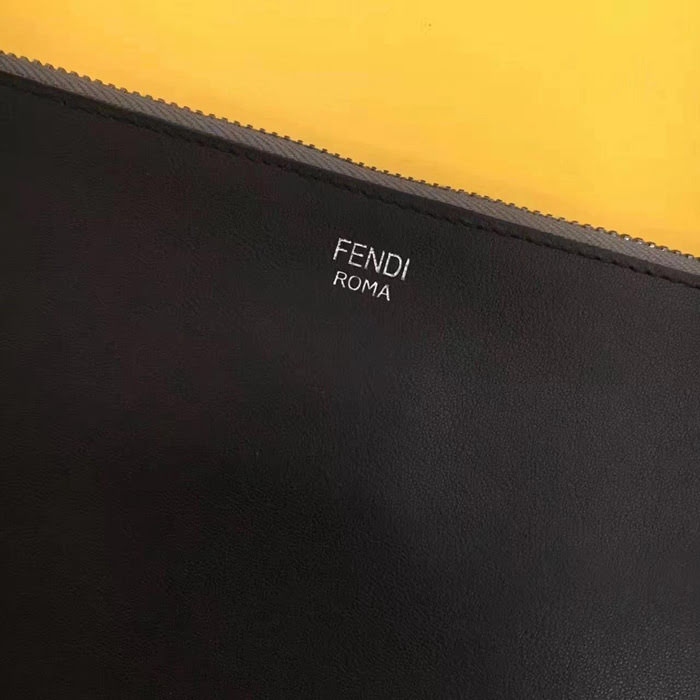 FENDI芬迪 小怪獸 時尚手拿包  fd1105