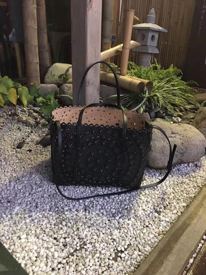 FENDI芬迪 alaia阿萊亞 法國著名品牌同款 鏤空撞色 休閒購物袋 度假首選款  fd1119