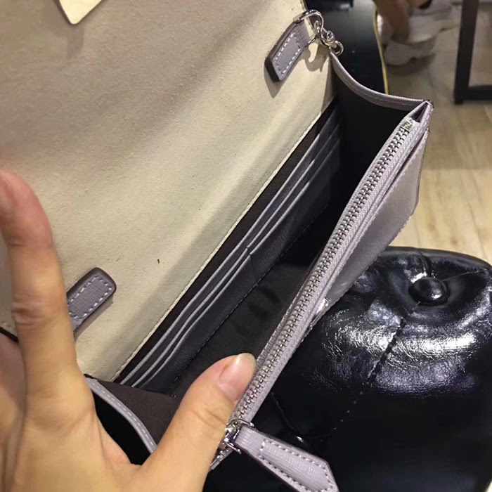 FENDI芬迪 小怪獸女神挎包 牛皮鏈條斜挎包 可手拿  fd1130