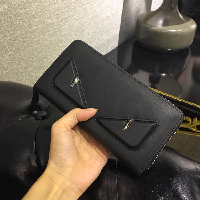 FENDI芬迪 小牛皮 手工縫製 多卡位 小怪獸潮人錢包  fd1143