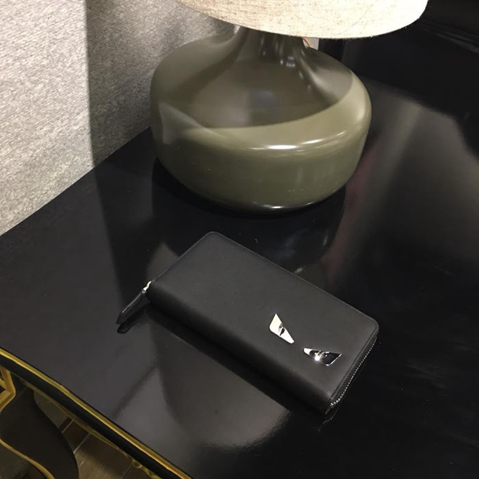 FENDI芬迪 小牛皮 手工縫製 多卡位 小怪獸潮人錢包  fd1147